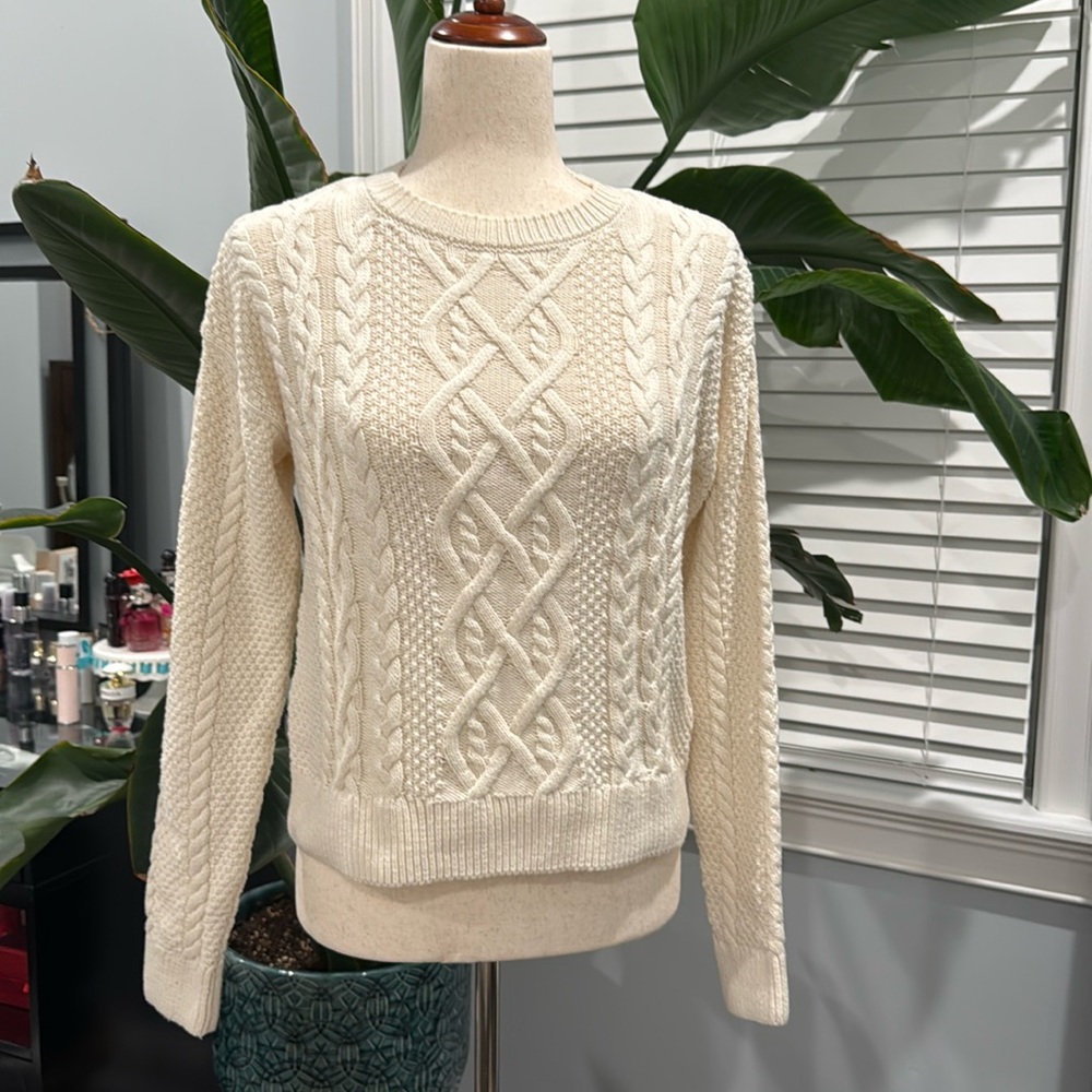 Abercrombie & Fitch cable knit sweater